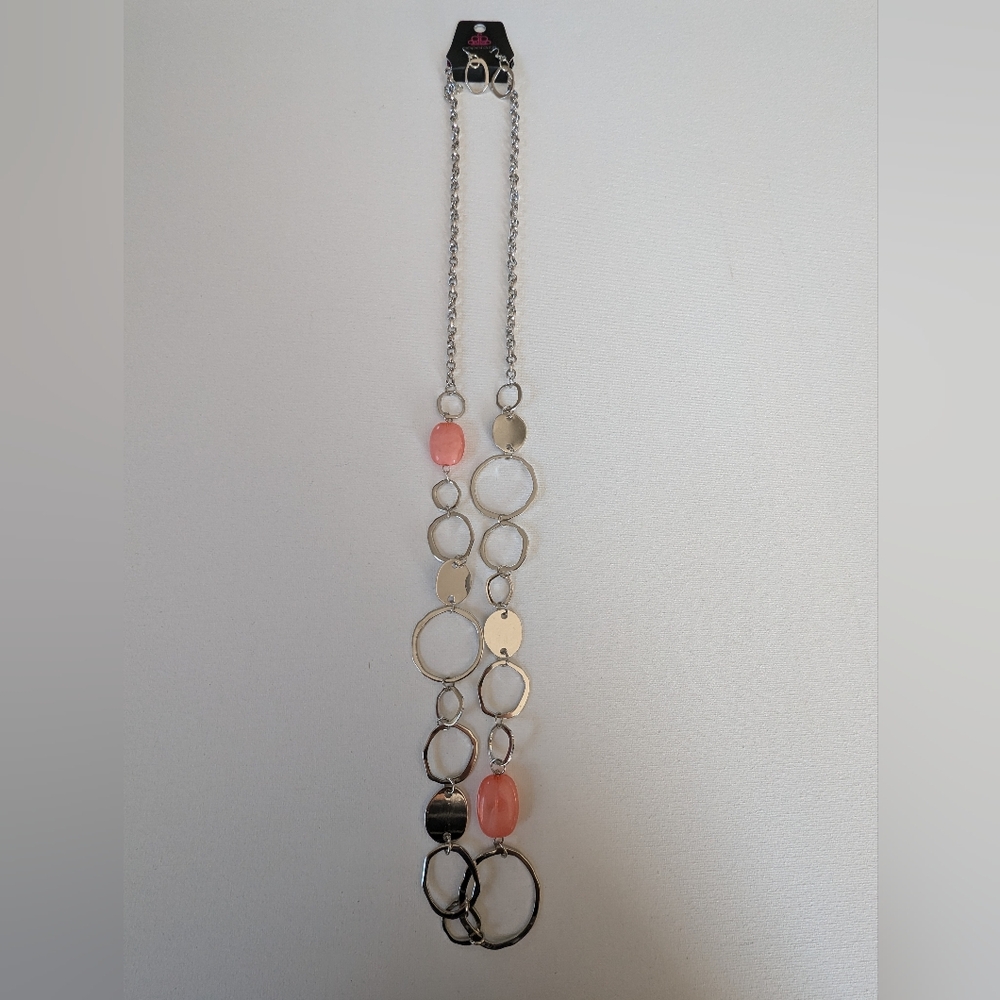 Paparazzi Necklace and Earring set